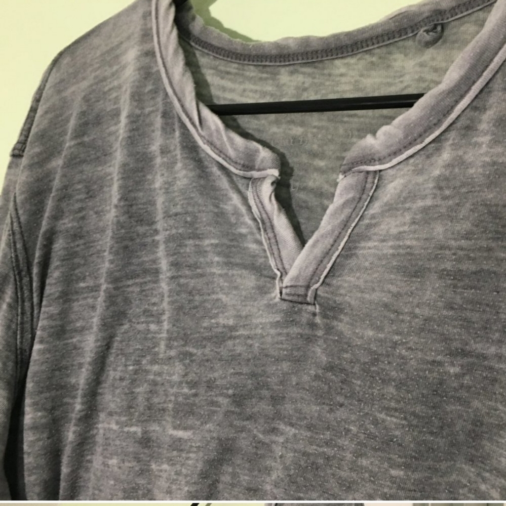 LUCKY DISTRESSED SOFT TEE